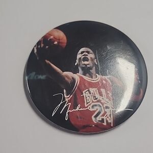 Michael Jordan Chicago Bulls vintage basketball pinback button Large size NBA